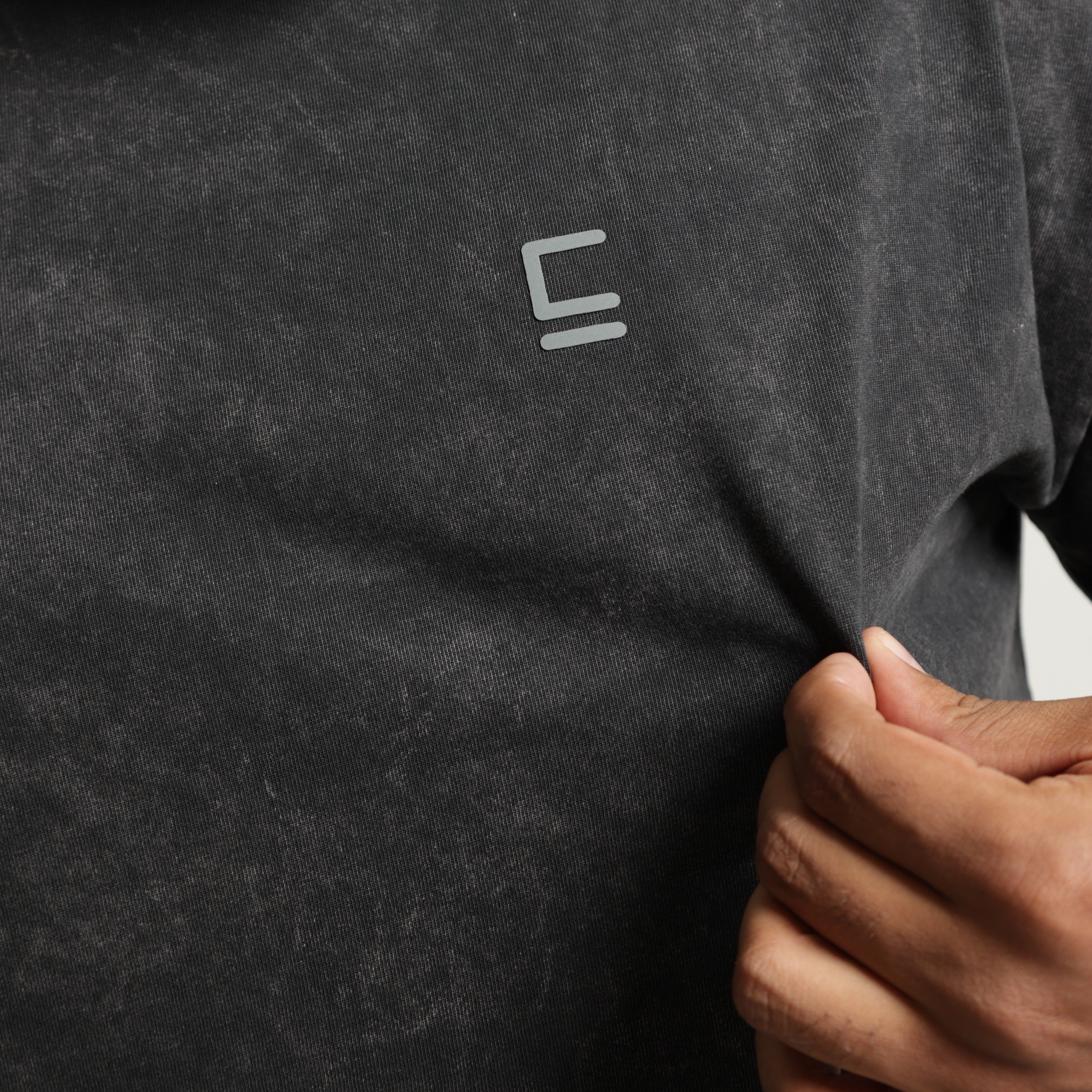 Oversize T-shirt "Big E" - Negra
